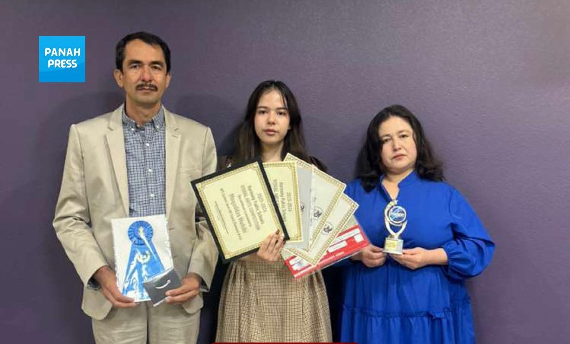 Moqadas Mohibi, an Afghan student, won the Grand Champion Artist title in a competition among students from more than 60 schools across Texas, USA.